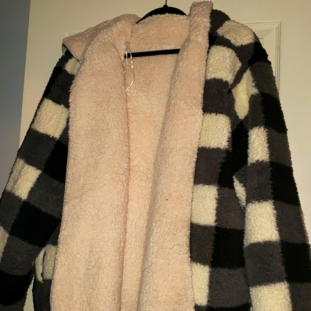 Love Tree Reversible Sherpa Jacket size XL
